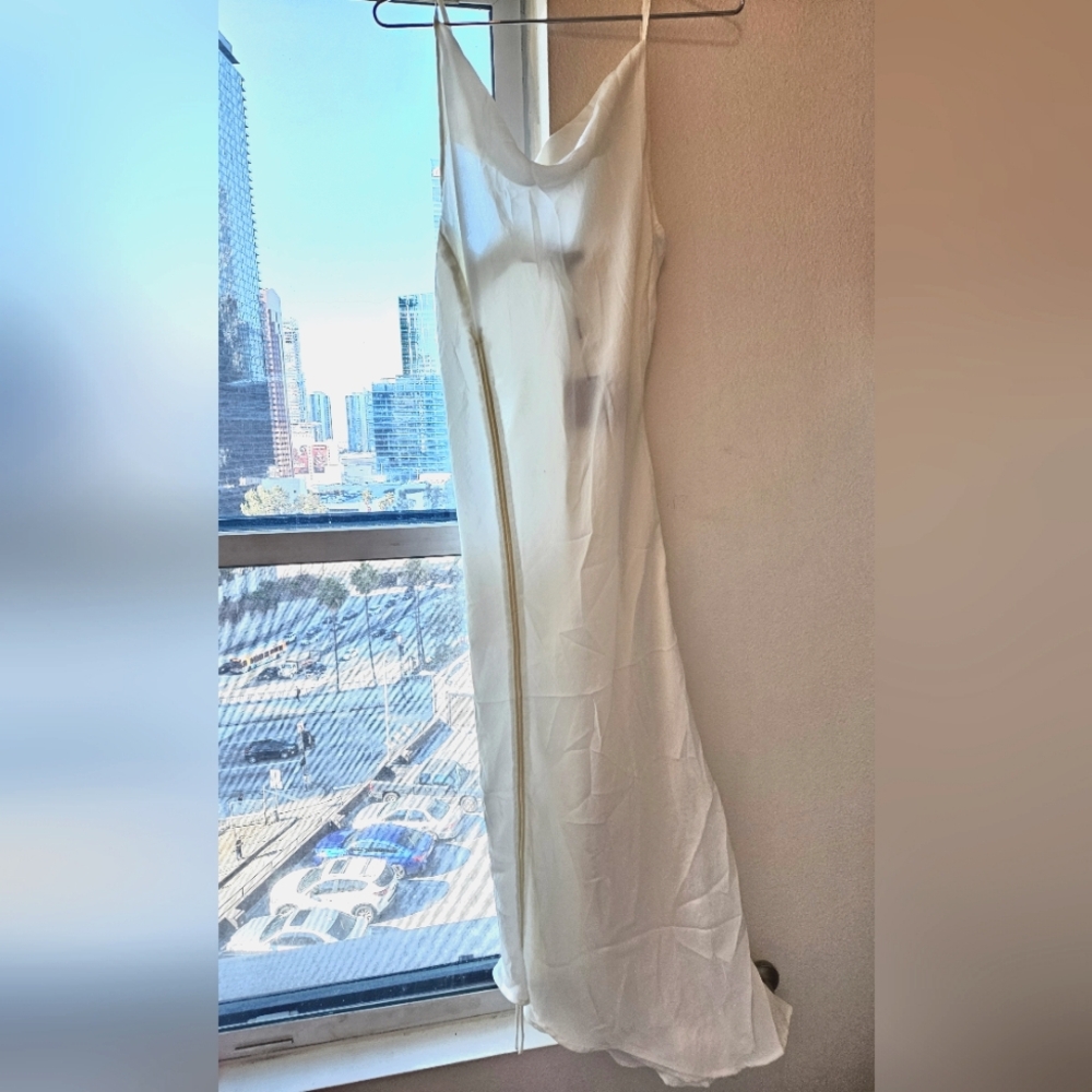 JLUXLABEL White dress